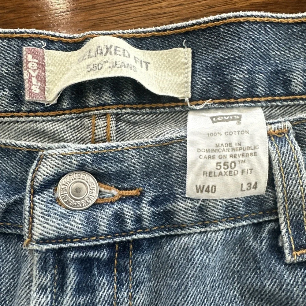 Vintage Levi's 550 Relaxed Fit Jeans Men's Size 40x34 Distressed